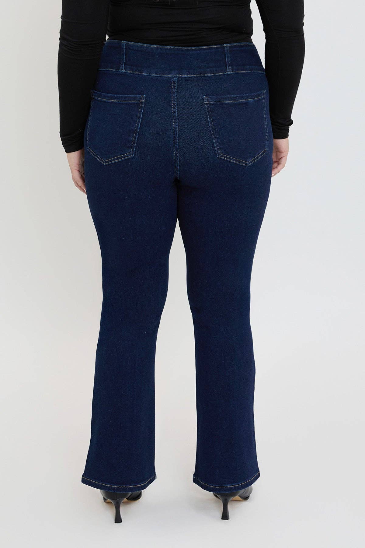 Missy Plus Mid Rise 3-Button Bootcut Jeans-XP057960: S37 / 18W