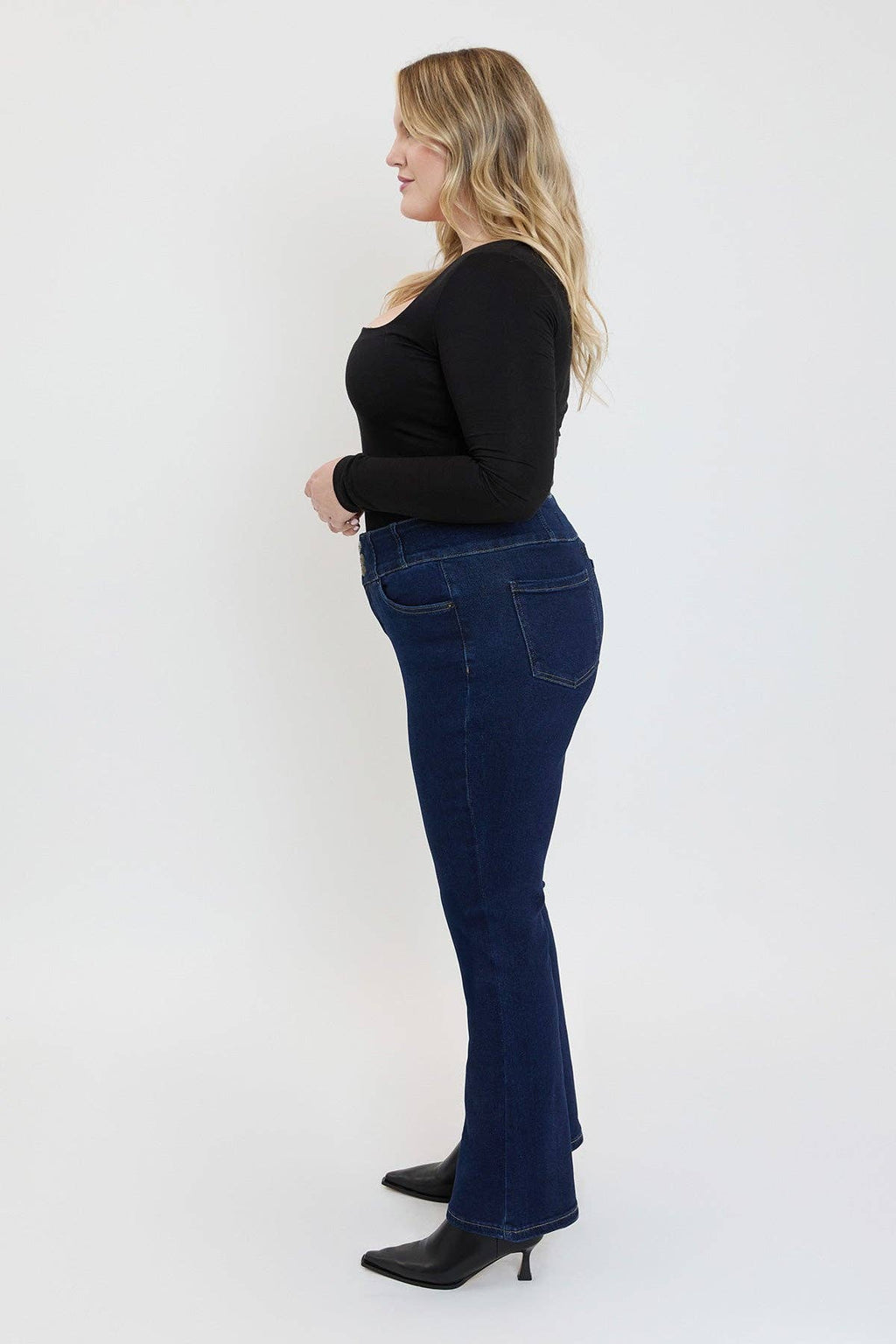 Missy Plus Mid Rise 3-Button Bootcut Jeans-XP057960: S37 / 18W