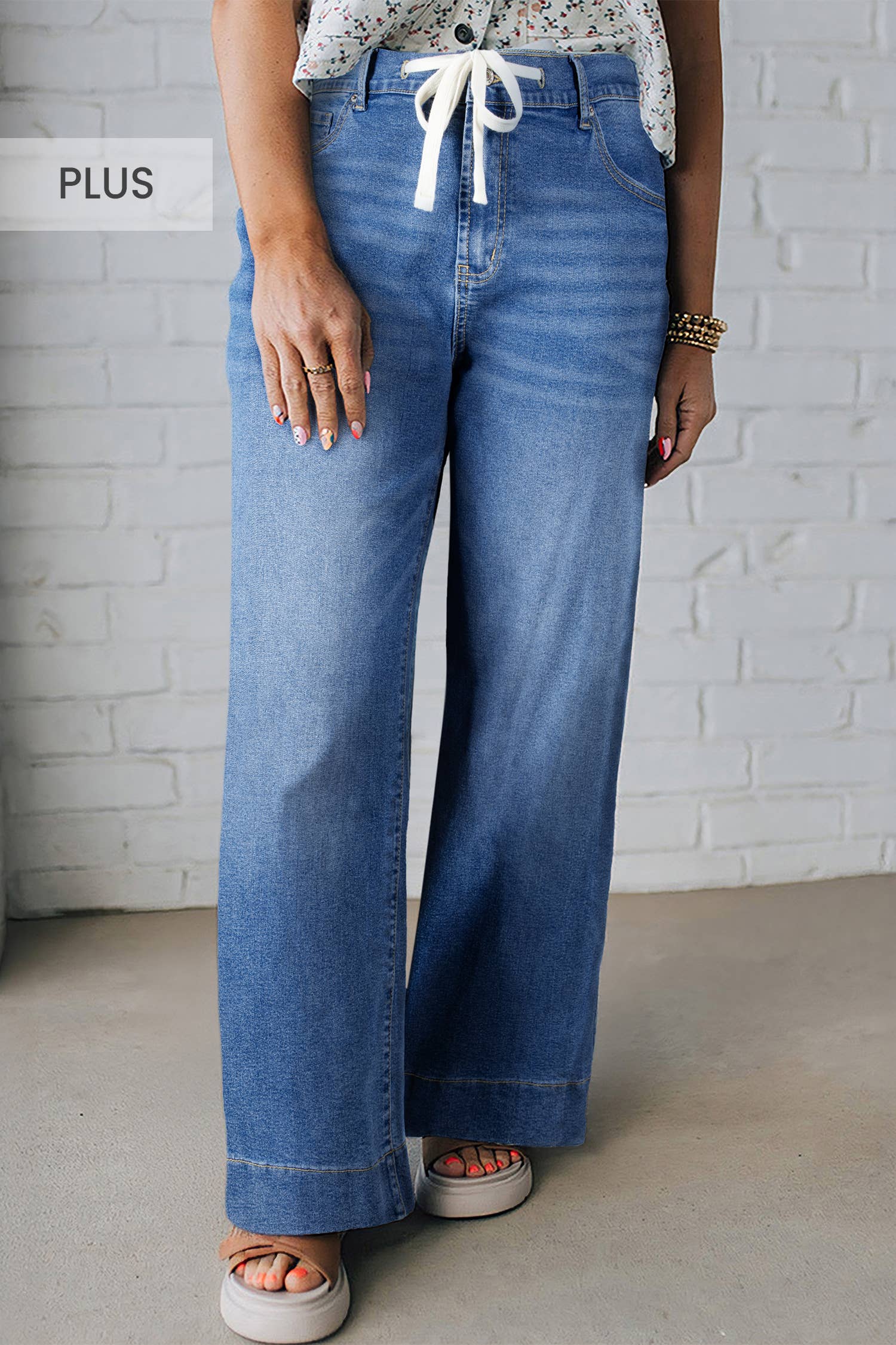 Acid Wash Contrast Lace-up Plus Size Jeans: Iceland Blue / Plus Size / Plus-3X