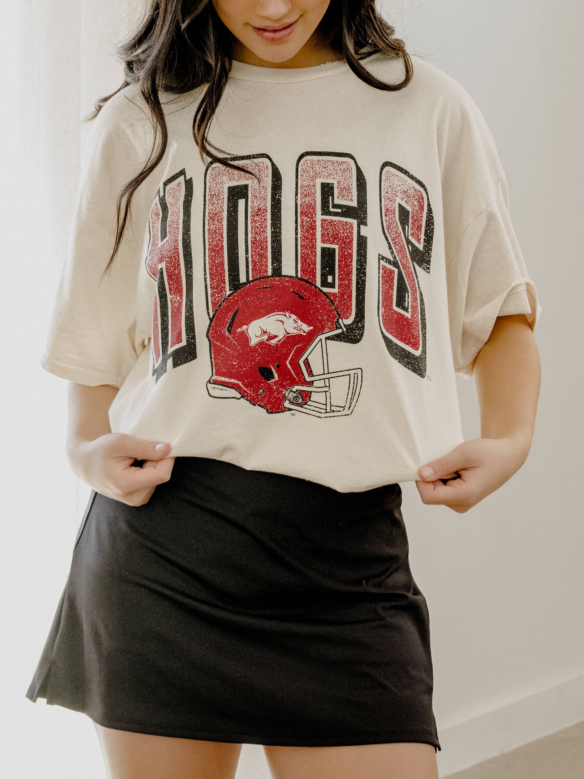 Arkansas Hogs Helmet Fade Off White Thrifted Tee: 2XL