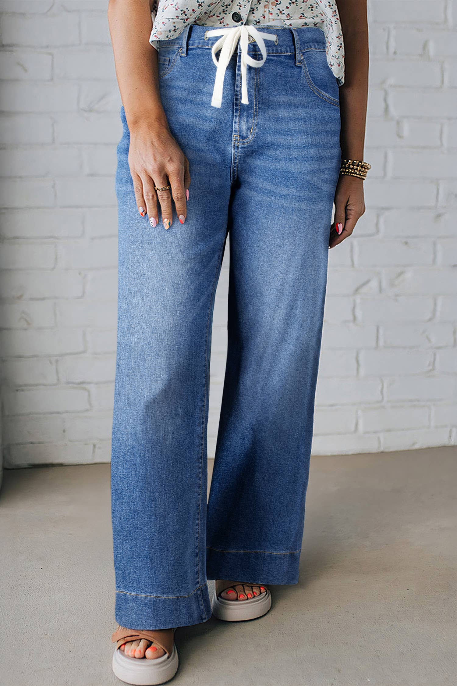 Acid Wash Contrast Lace-up Plus Size Jeans: Iceland Blue / Plus Size / Plus-2X