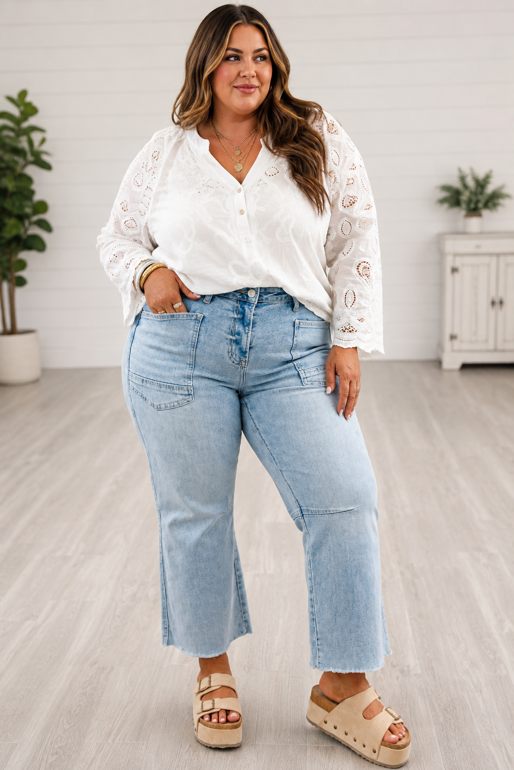 Layla Frayed Cropped Light Wash Jeans