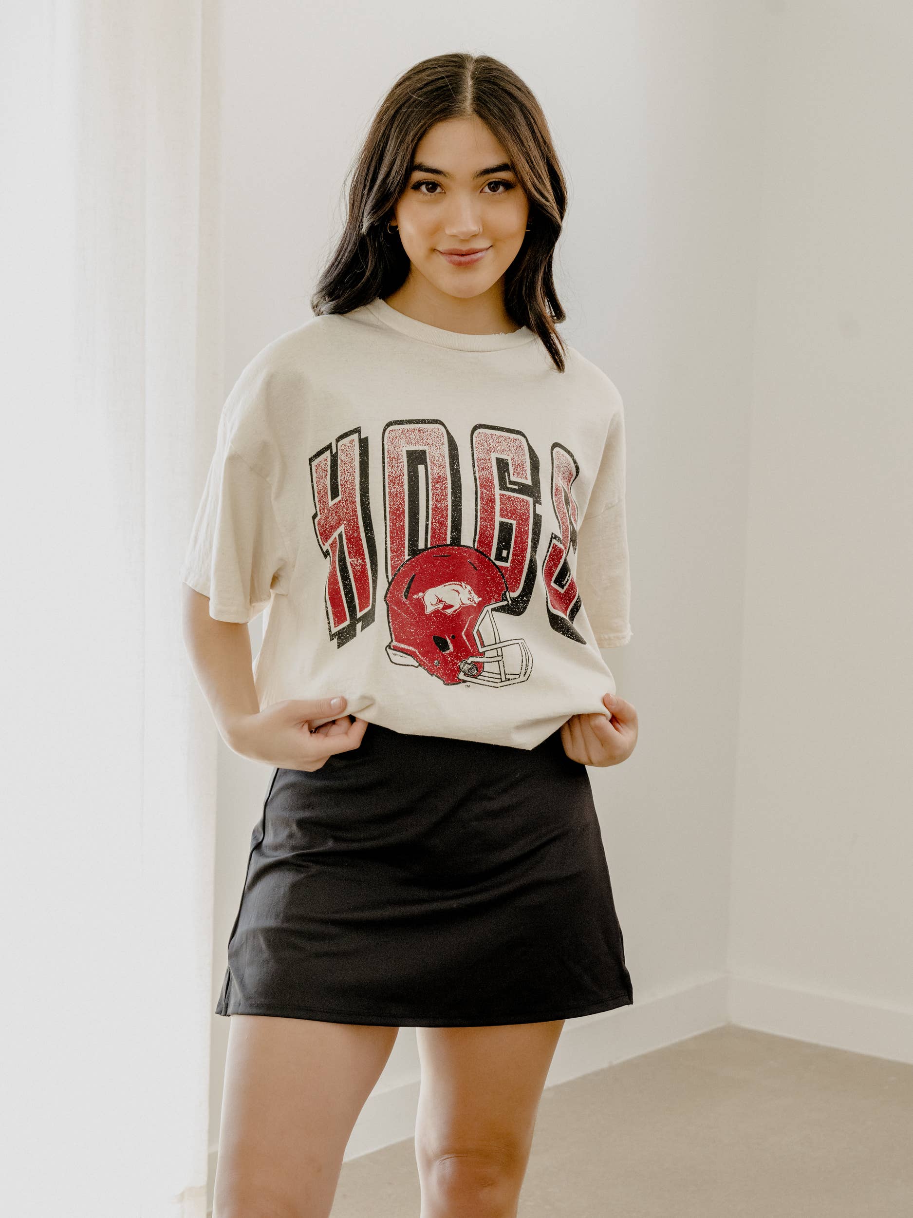 Arkansas Hogs Helmet Fade Off White Thrifted Tee: 2XL