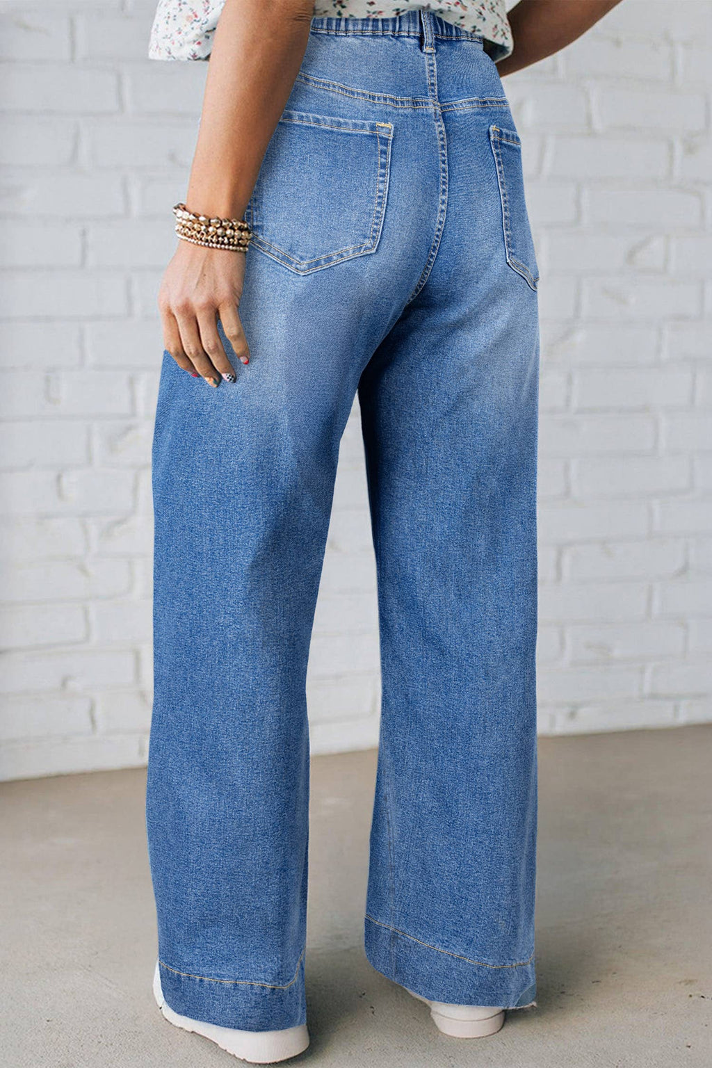 Acid Wash Contrast Lace-up Plus Size Jeans: Iceland Blue / Plus Size / Plus-3X