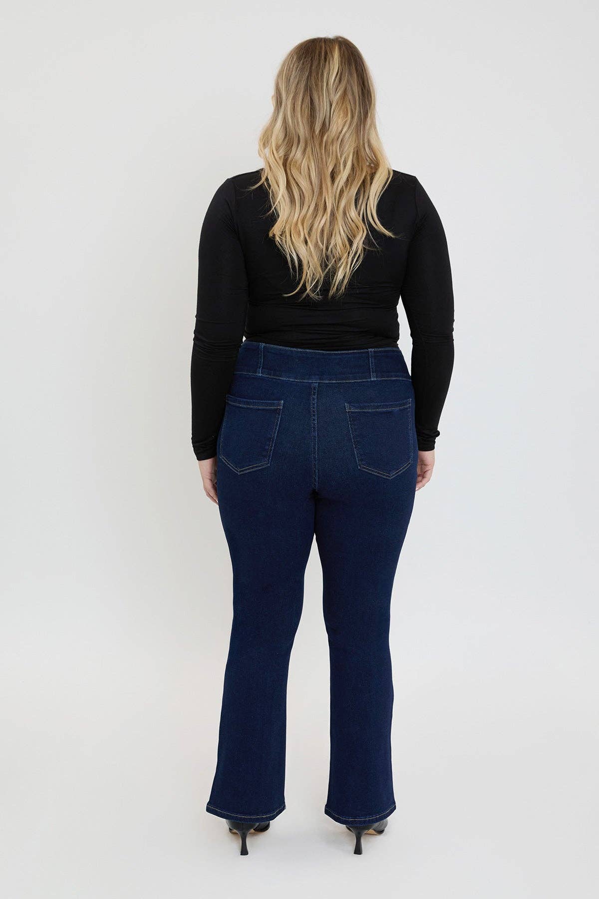 Missy Plus Mid Rise 3-Button Bootcut Jeans-XP057960: S37 / 18W